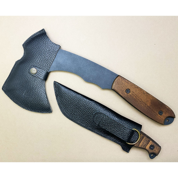 چاقو و تبر سفری مدل اصلی توماهااوک Tomahawk ابزاری مناسب برای علاقهمندان به طبیعتگردی، کمپینگ و سفرهای فضای باز.