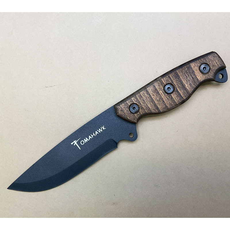 چاقو و تبر سفری مدل اصلی توماهااوک Tomahawk ابزاری مناسب برای علاقهمندان به طبیعتگردی، کمپینگ و سفرهای فضای باز.